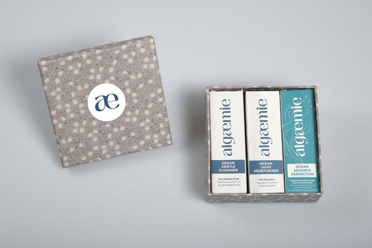 Set für empfindliche und/oder trockene Haut mit feuchtigkeitsspendender und glättender Wirkung