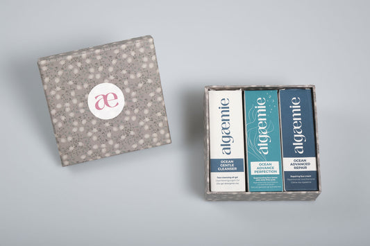 Set für empfindliche und/oder Mischhaut/fettige Haut mit reparierender und glättender Wirkung